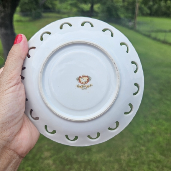 Royal Sealy Fine China Tea Cup & Saucer Iridescent Gold Burgundy & White - Picture 8 of 9